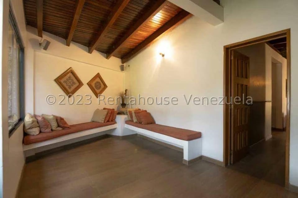 Casa (Multipes Niveles) en Venta en Prados del Este, Distrito Metropolitano - 40