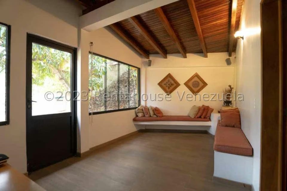 Casa (Multipes Niveles) en Venta en Prados del Este, Distrito Metropolitano - 41