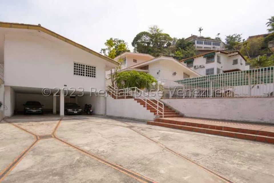 Casa (Multipes Niveles) en Venta en Prados del Este, Distrito Metropolitano - 44