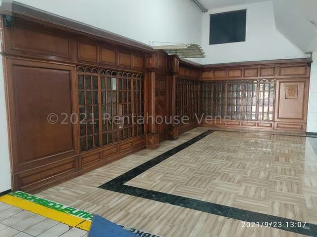 LOCAL COMERCIAL EN VENTA – ELENA MARIN NOBREGA