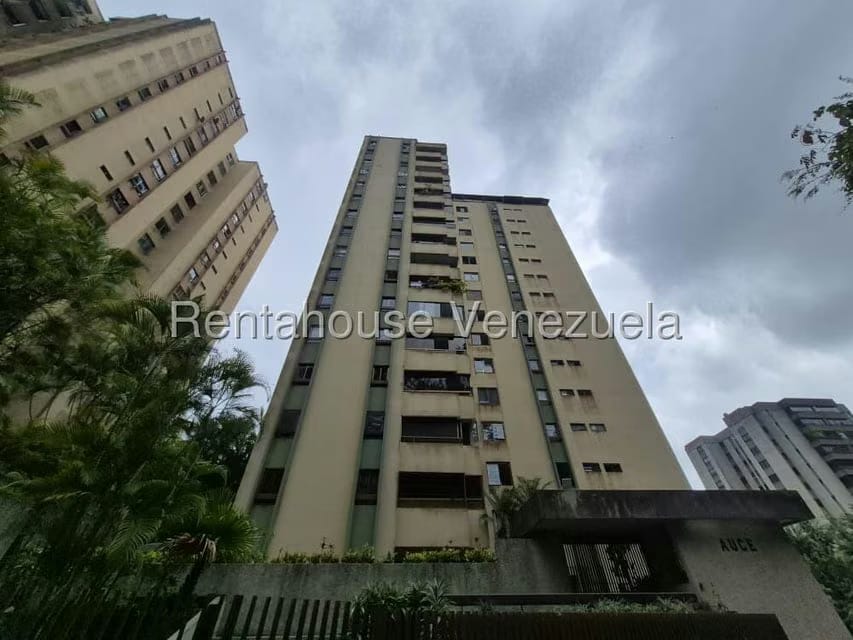 Apartamento (1 Nivel) en Venta en El Cigarral, Distrito Metropolitano - 2