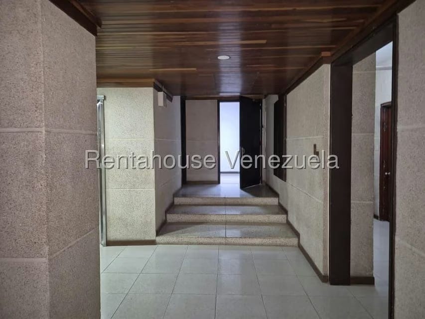 Apartamento (1 Nivel) en Venta en El Cigarral, Distrito Metropolitano - 3