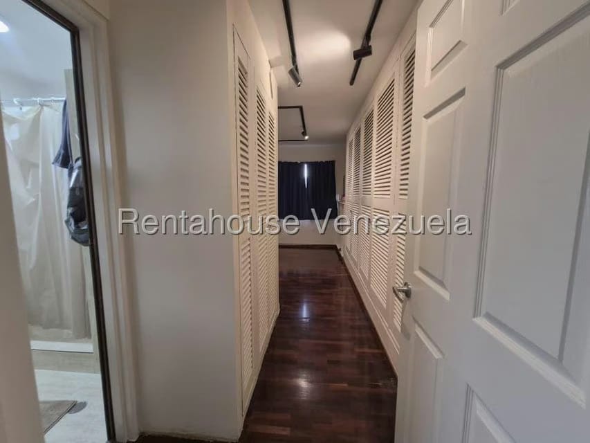 Apartamento (1 Nivel) en Venta en El Cigarral, Distrito Metropolitano - 21