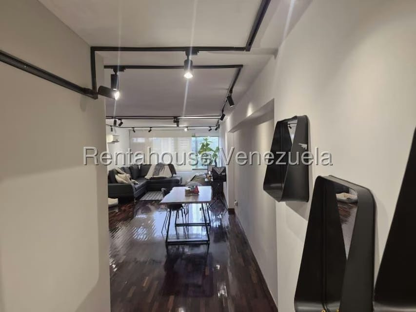 Apartamento (1 Nivel) en Venta en El Cigarral, Distrito Metropolitano - 6