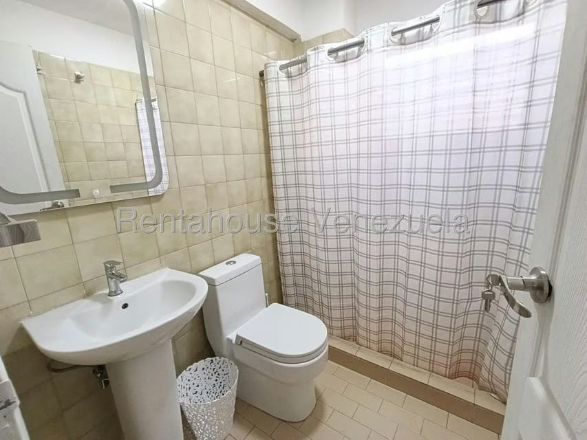 Apartamento (1 Nivel) en Venta en Los Rosales, Distrito Metropolitano - 13