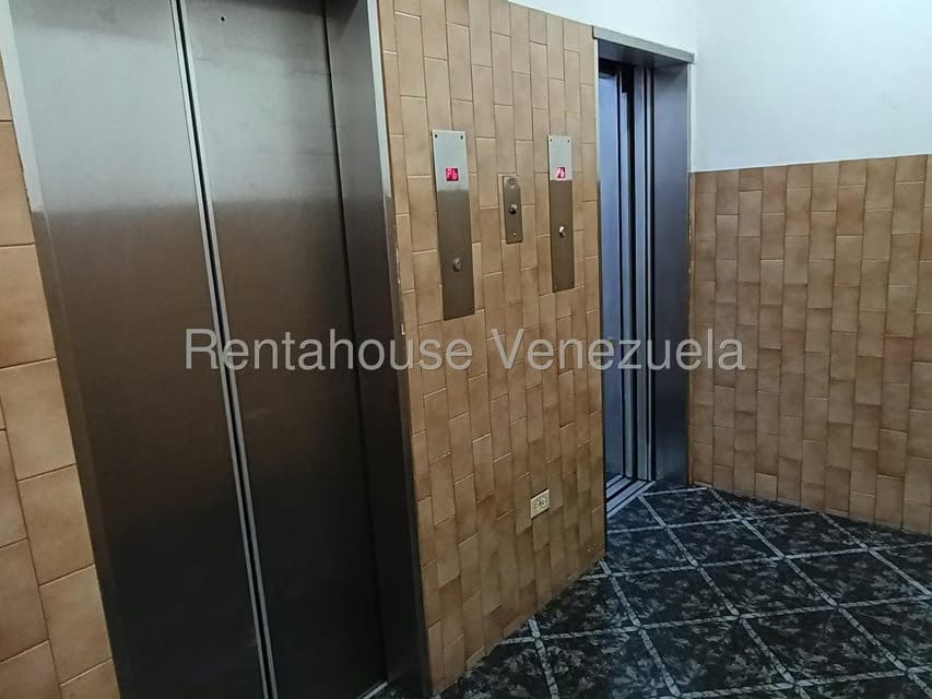 Apartamento (1 Nivel) en Venta en Los Rosales, Distrito Metropolitano - 16