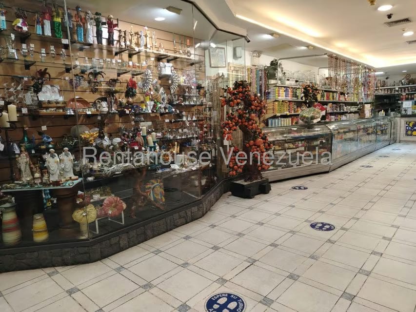 Comercial (Local Comercial) en Venta en Quinta Crespo, Distrito Metropolitano - 4