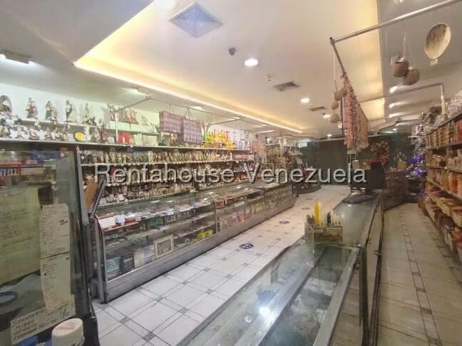 Comercial (Local Comercial) en Venta en Quinta Crespo, Distrito Metropolitano - 5