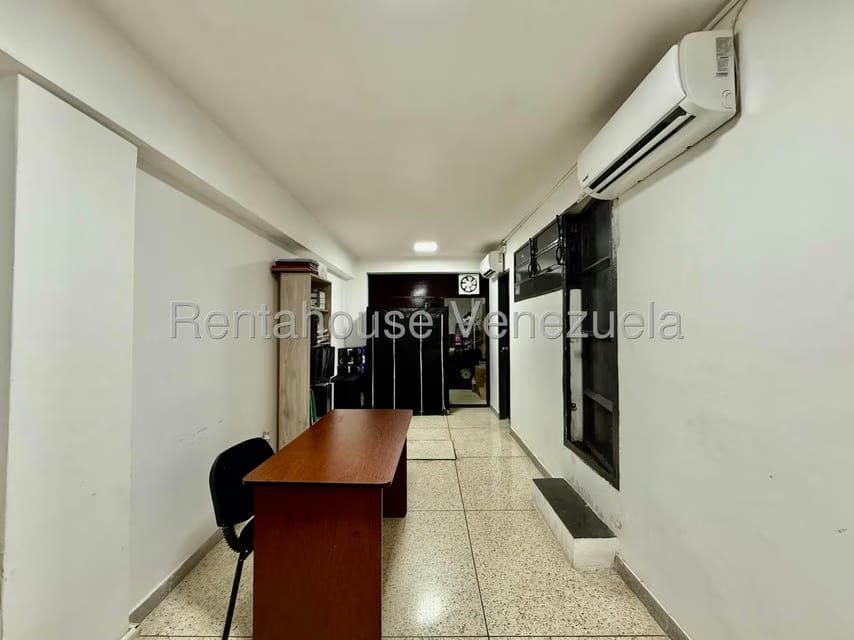 Comercial (Local Comercial) en Venta en Parroquia Altagracia, Distrito Metropolitano - 16