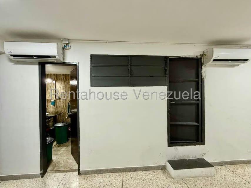Comercial (Local Comercial) en Venta en Parroquia Altagracia, Distrito Metropolitano - 17