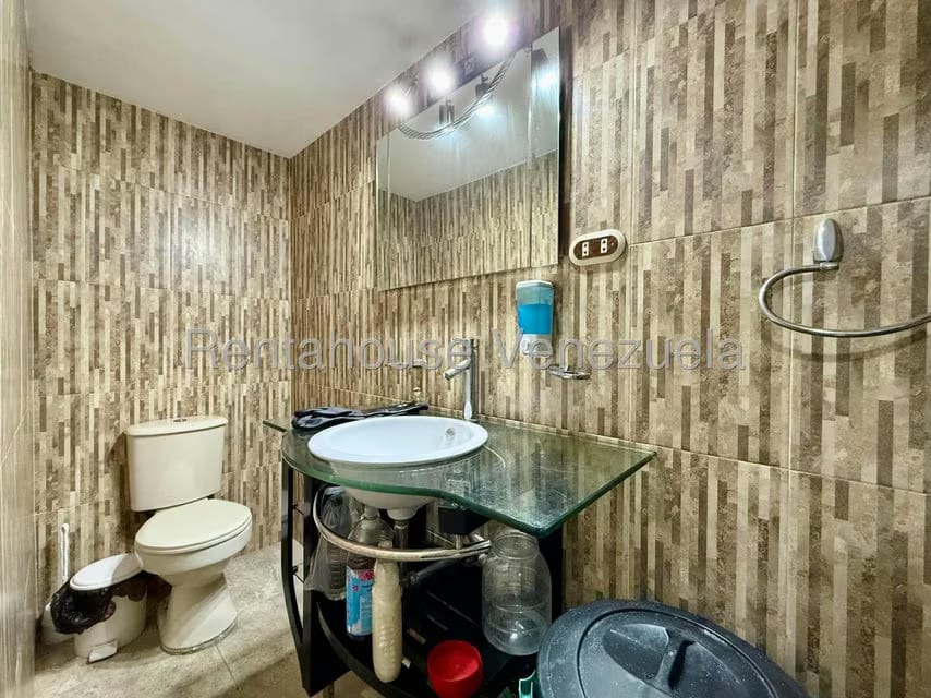 Comercial (Local Comercial) en Venta en Parroquia Altagracia, Distrito Metropolitano - 18