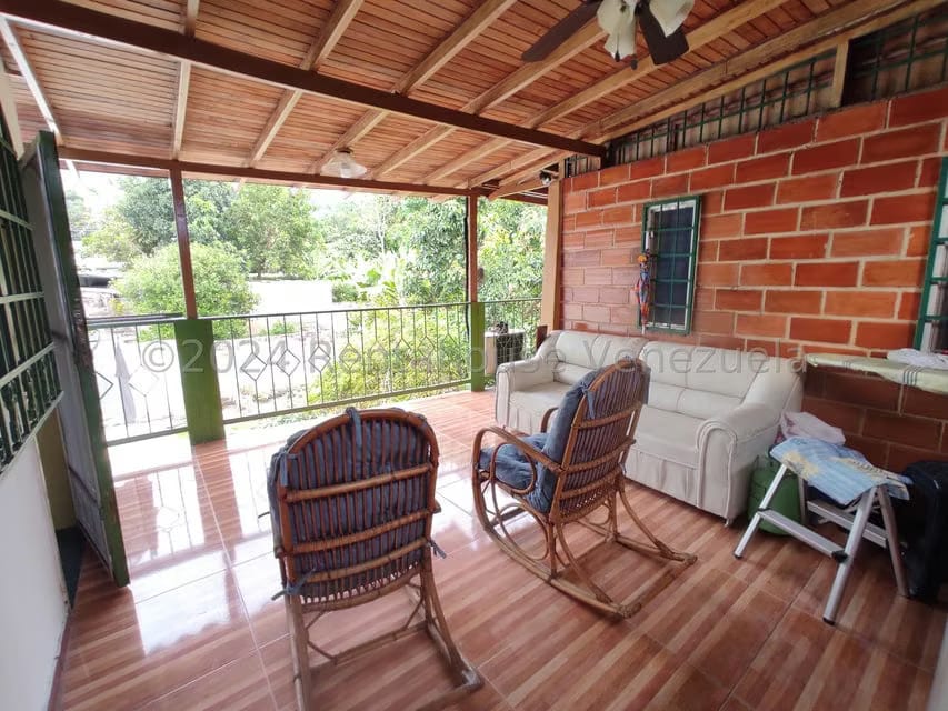 Casa (Duplex) en Venta en El Limon, Aragua - 60