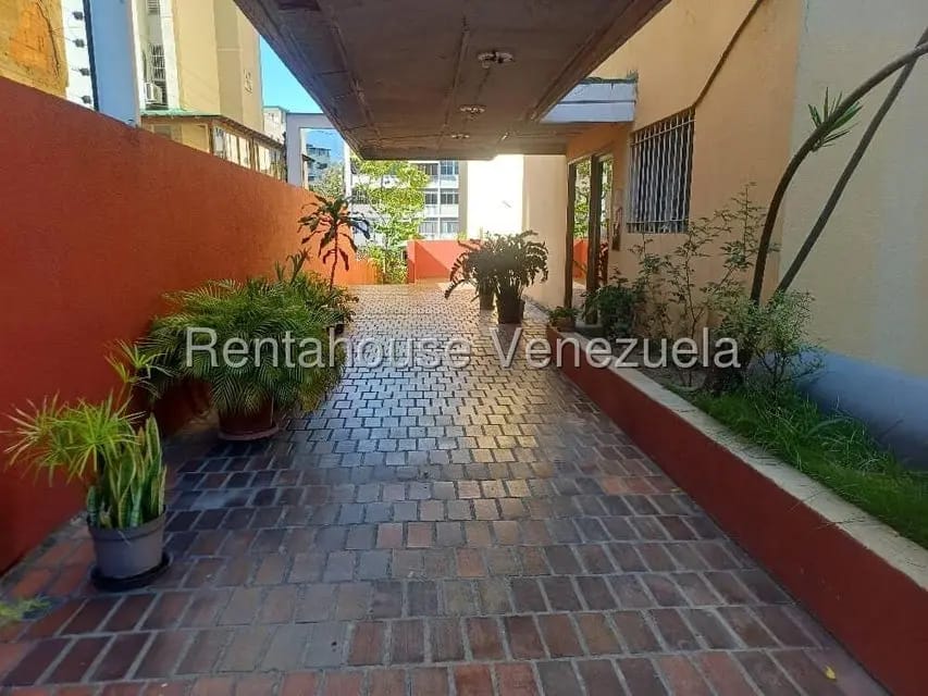 Apartamento (1 Nivel) en Alquiler en Las Acacias, Distrito Metropolitano - 2