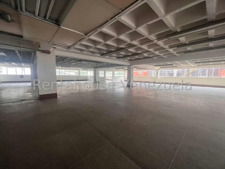 Comercial (Local Comercial) en Venta en La Urbina, Distrito Metropolitano - 7