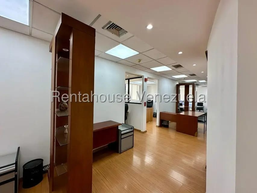 Comercial (Oficina) en Alquiler en Chacao, Distrito Metropolitano - 4