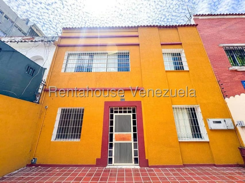 Casa (Multipes Niveles) en Venta en San Bernardino, Distrito Metropolitano