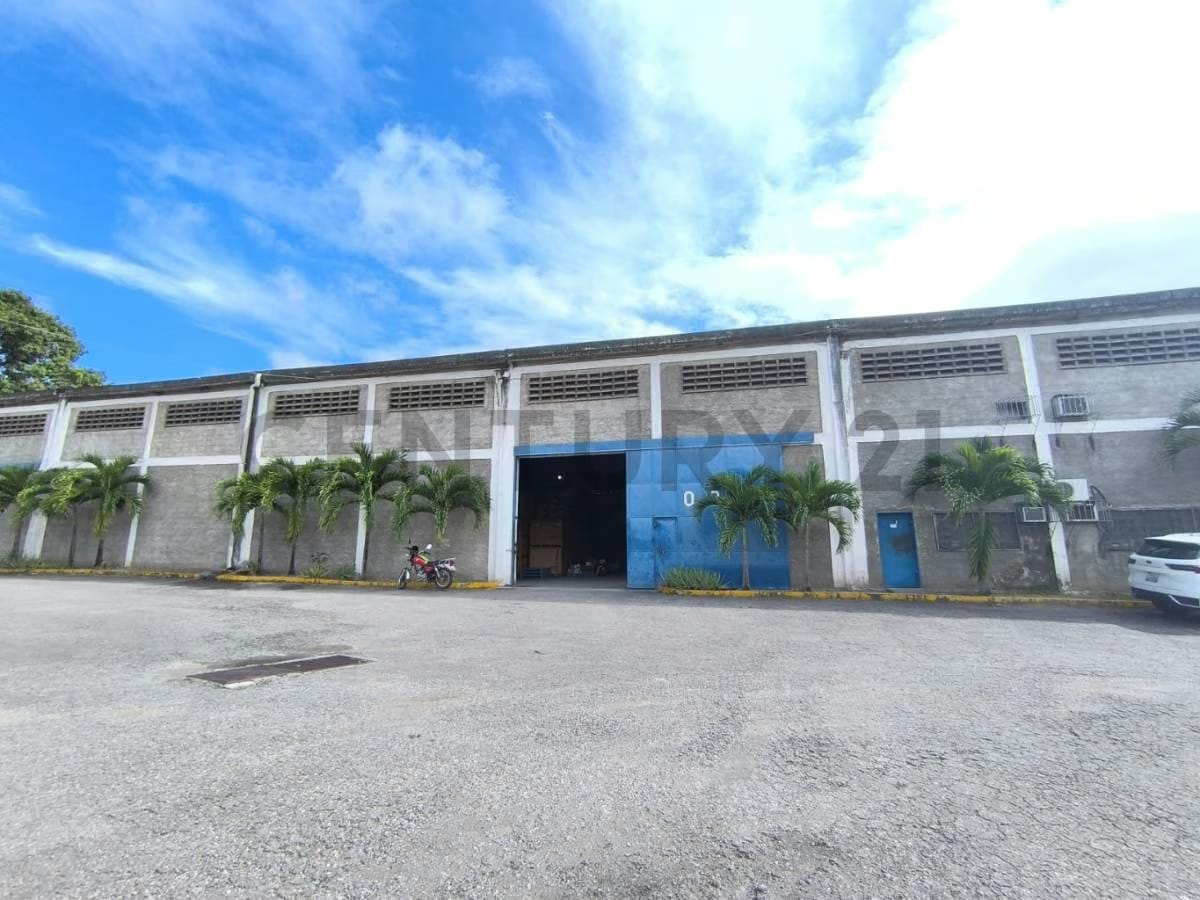 Venta de Galpón de 1.650,00 m² en Guatire