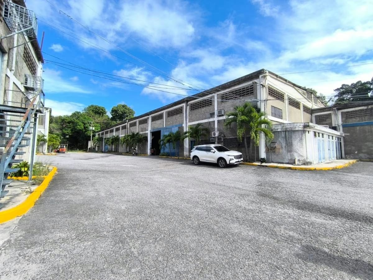 Venta de Galpón de 1.650,00 m² en Guatire - 7