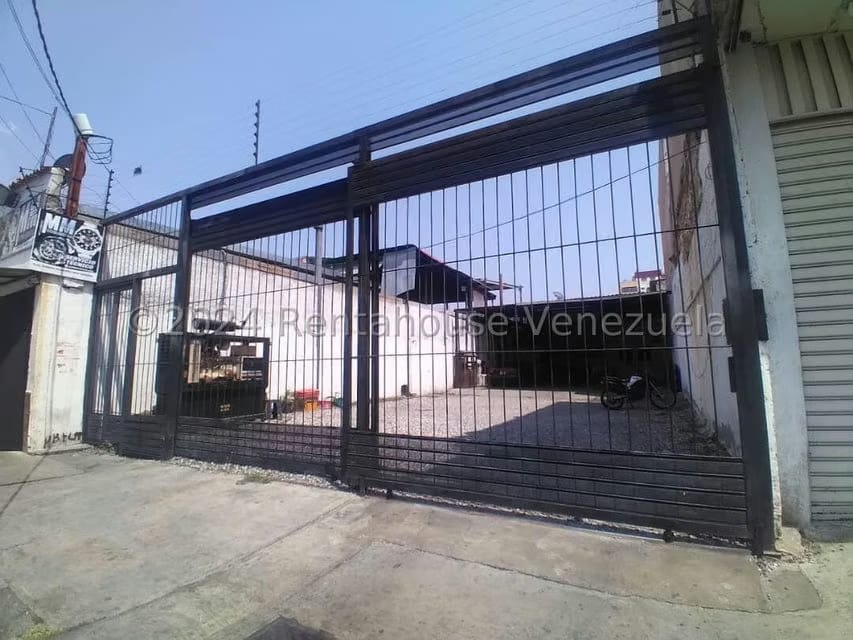 Terreno (Comercial) en Alquiler en Parroquia Catedral, Lara - 12