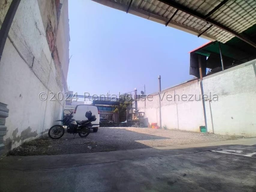 Terreno (Comercial) en Alquiler en Parroquia Catedral, Lara - 26