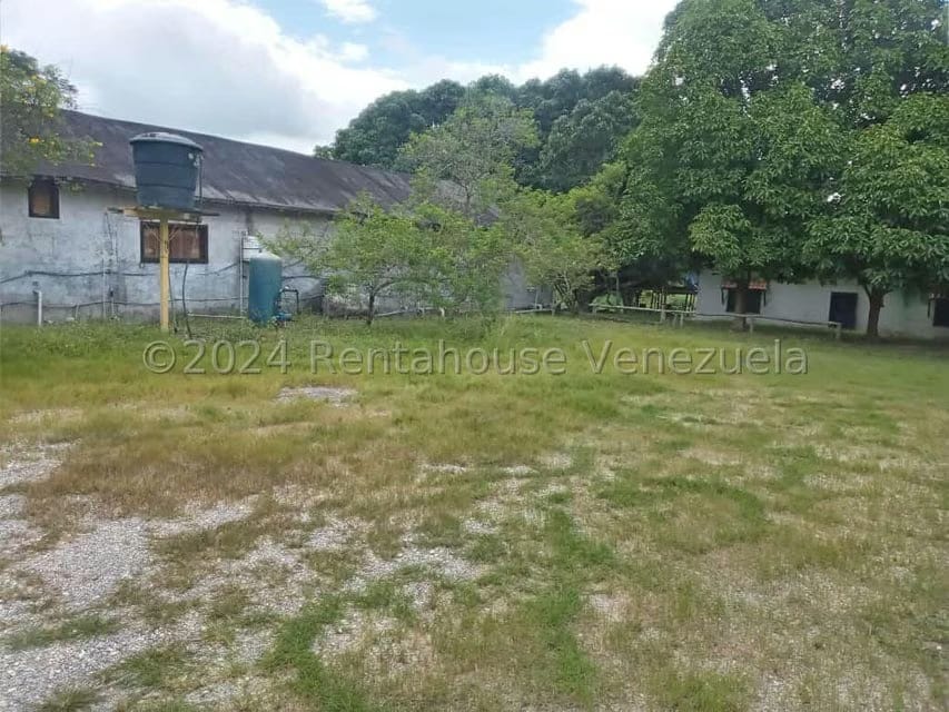 Terreno (Industrial) en Venta en Ave Intercomunal, Lara - 48
