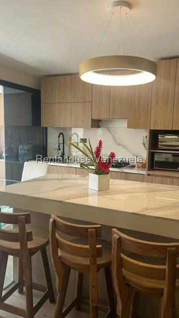 Apartamento (1 Nivel) en Venta en Los Samanes, Distrito Metropolitano - 2