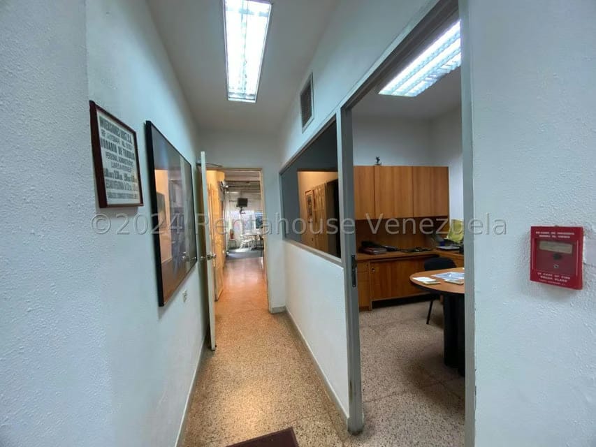 Casa (Duplex) en Venta en Bello Monte, Distrito Metropolitano - 13