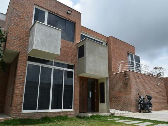 Casa (1 Nivel) en Venta en Club de Campo, Miranda - 5