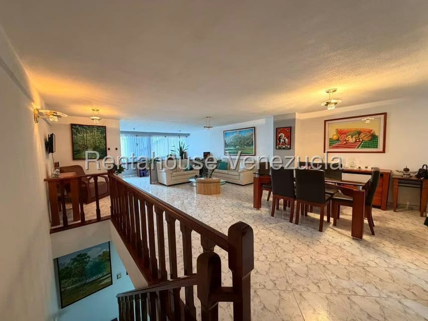 Apartamento (Duplex) en Venta en Rosalito, Miranda - 2