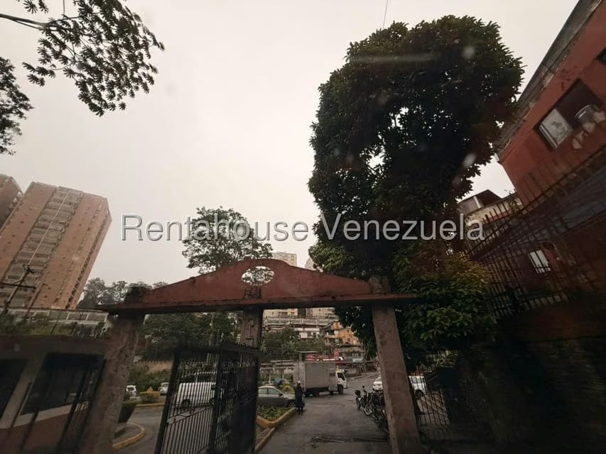 Apartamento (Duplex) en Venta en Rosalito, Miranda - 28