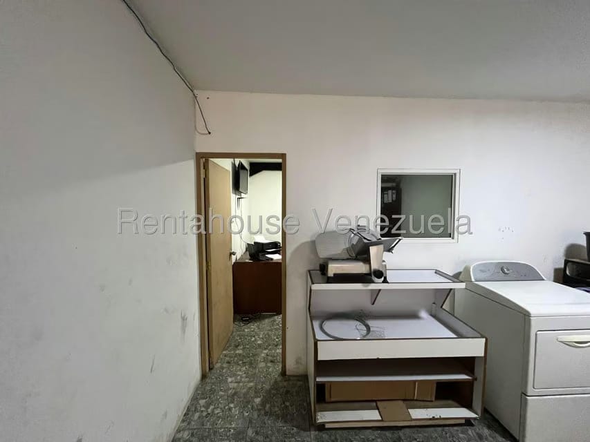Comercial (Local Comercial) en Alquiler en Catia, Distrito Metropolitano - 13