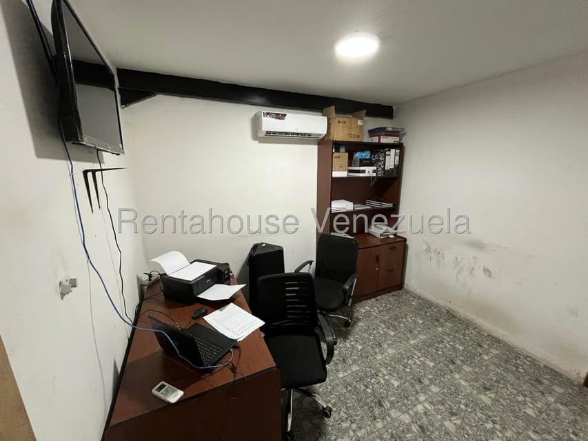 Comercial (Local Comercial) en Alquiler en Catia, Distrito Metropolitano - 14