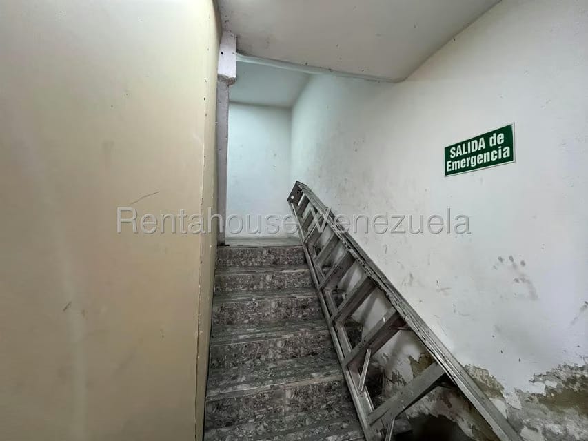Comercial (Local Comercial) en Alquiler en Catia, Distrito Metropolitano - 4