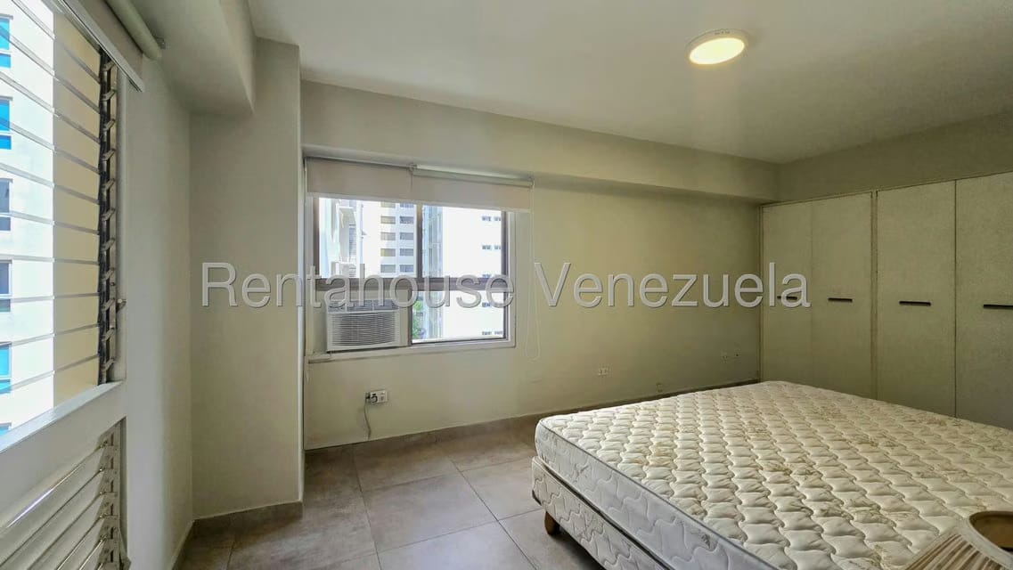 Apartamento (1 Nivel) en Alquiler en Campo Alegre, Distrito Metropolitano - 9