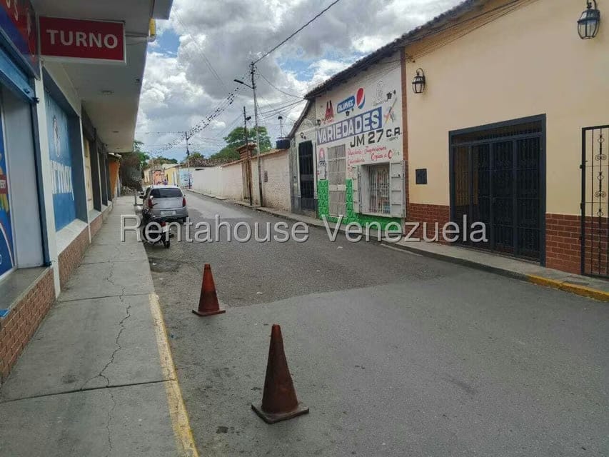 Comercial (Local Comercial) en Venta en Parroquia Juan Bautista Rodriguez, Lara - 2