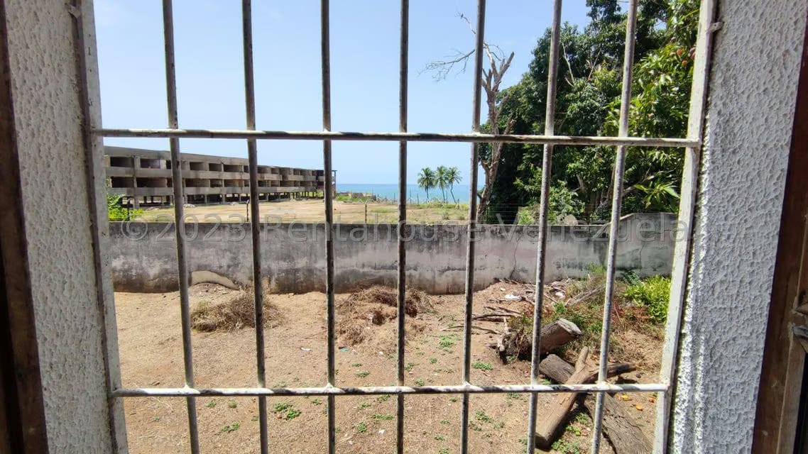 Casa (Multipes Niveles) en Venta en Playa el Angel, Nueva Esparta - 86