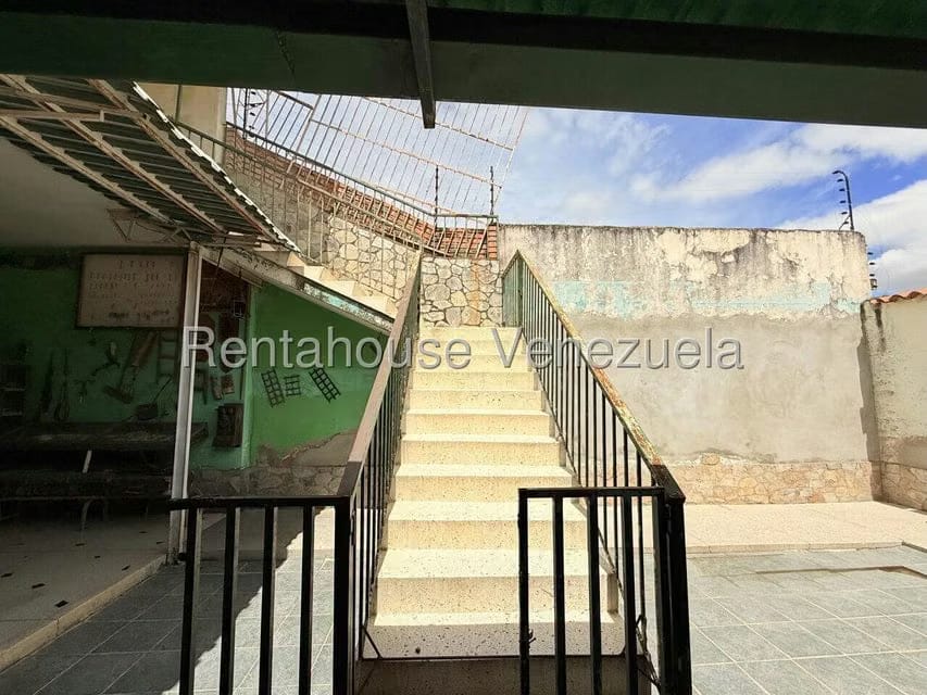 Casa (Multipes Niveles) en Venta en Parroquia Juan Bautista Rodriguez, Lara - 52