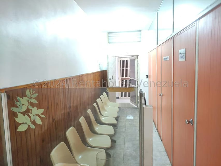 Comercial (Local Comercial) en Venta en Parroquia Altagracia, Distrito Metropolitano - 4