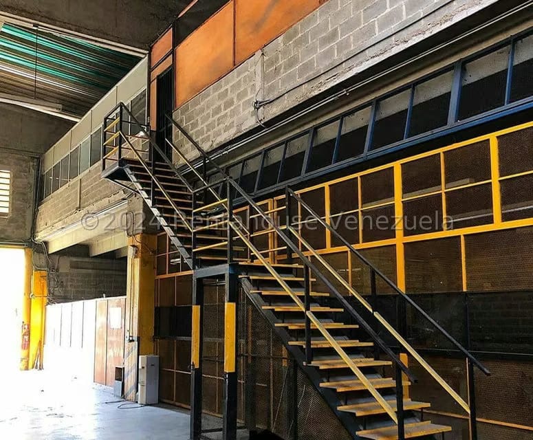 Comercial (Galpon - Deposito) en Venta en Sector Industrial Cloris, Miranda - 6