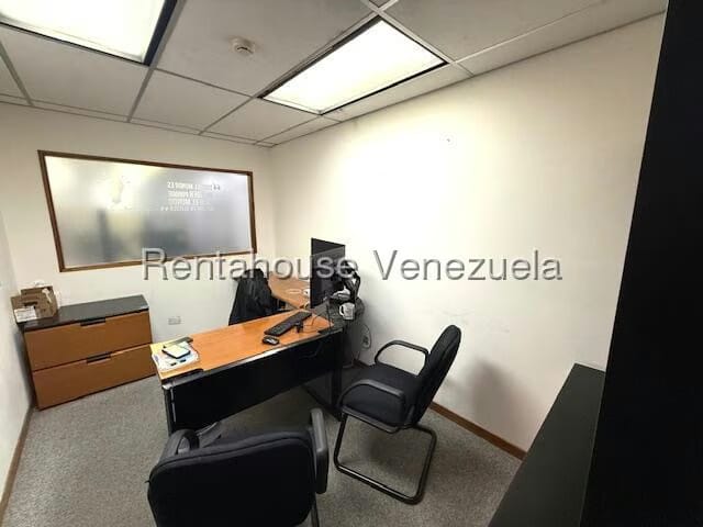 Comercial (Oficina) en Venta en Los Cortijos de Lourdes, Distrito Metropolitano - 28