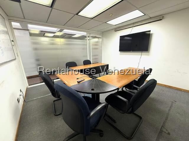 Comercial (Oficina) en Venta en Los Cortijos de Lourdes, Distrito Metropolitano - 9