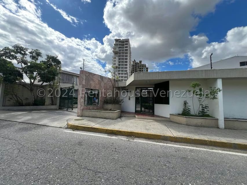 Casa (Multipes Niveles) en Venta en Zona Este, Lara - 3