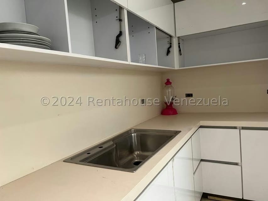Casa (Multipes Niveles) en Venta en Zona Este, Lara - 25