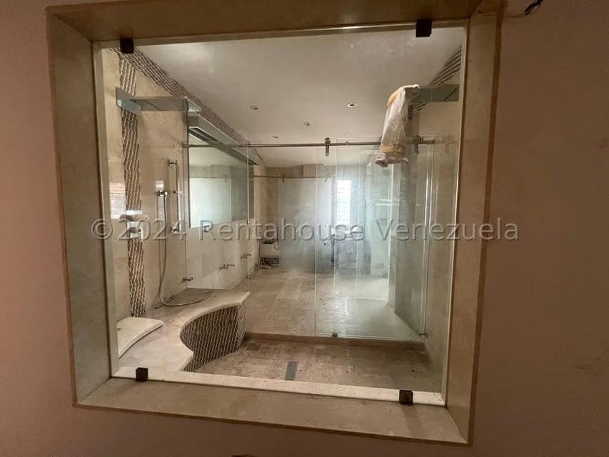 Casa (Multipes Niveles) en Venta en Zona Este, Lara - 42