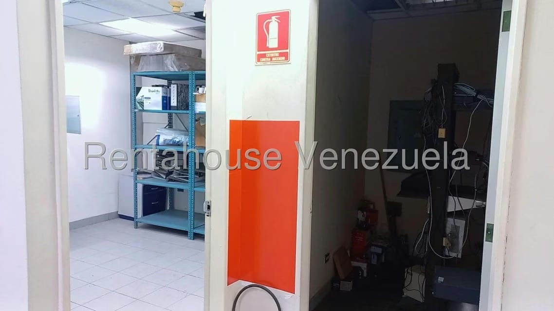 Comercial (Local Comercial) en Venta en Los Cortijos de Lourdes, Distrito Metropolitano - 14