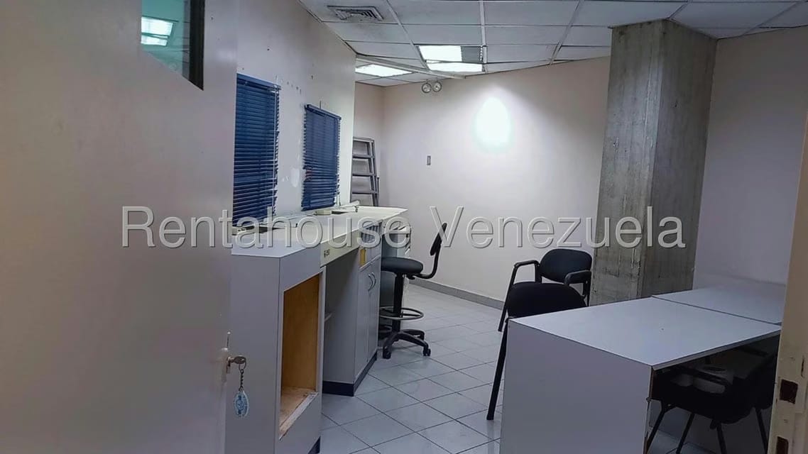 Comercial (Local Comercial) en Venta en Los Cortijos de Lourdes, Distrito Metropolitano - 17