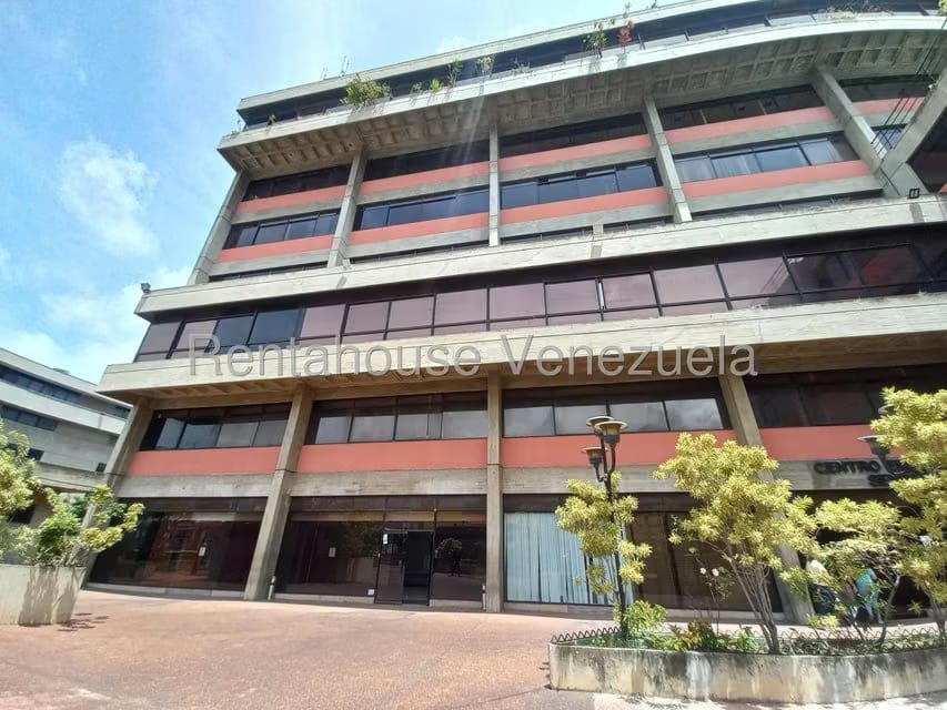 Comercial (Local Comercial) en Venta en Los Cortijos de Lourdes, Distrito Metropolitano - 3
