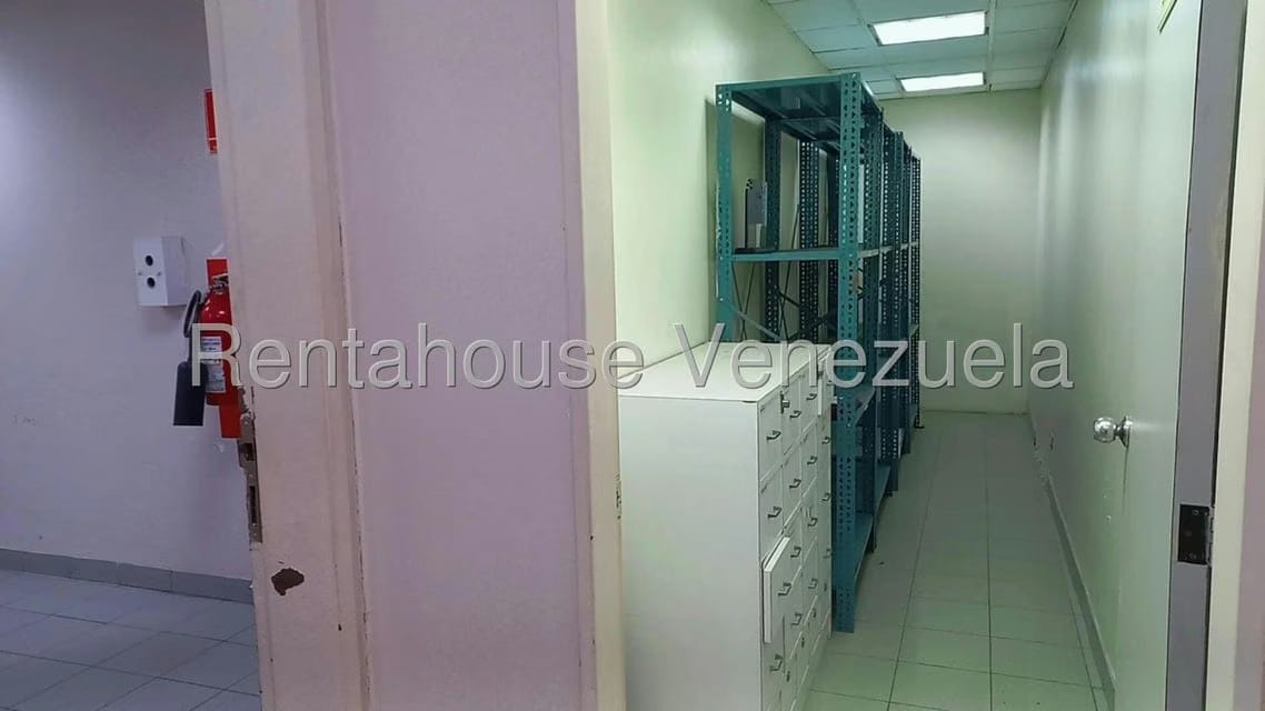 Comercial (Local Comercial) en Venta en Los Cortijos de Lourdes, Distrito Metropolitano - 23