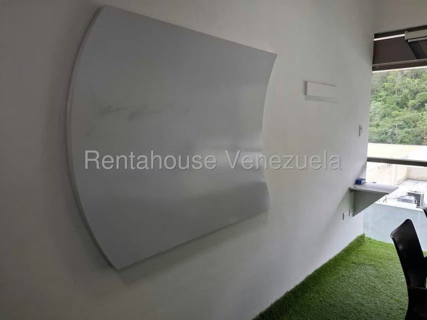 Comercial (Local Comercial) en Alquiler en Macaracuay, Distrito Metropolitano - 11