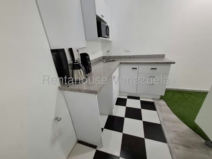 Comercial (Local Comercial) en Alquiler en Macaracuay, Distrito Metropolitano - 15